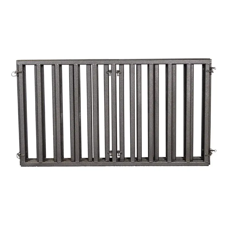 Sullivan's portable pig fitting pen - image 2