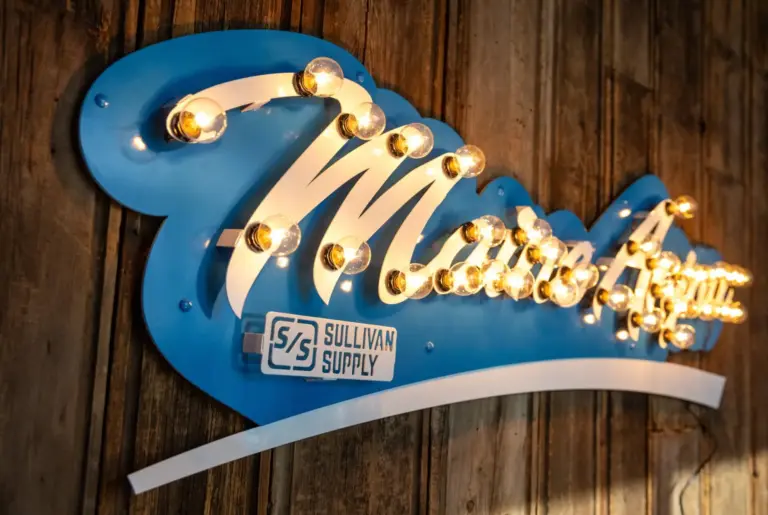 Breed 3d lit sign- maine anjou - image 2